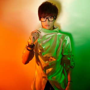 美女的🍌伸到🍑屁股眼里面
