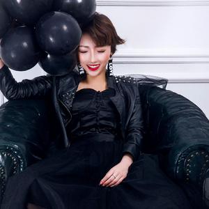 美女的🍌伸到🍑屁股眼里面
